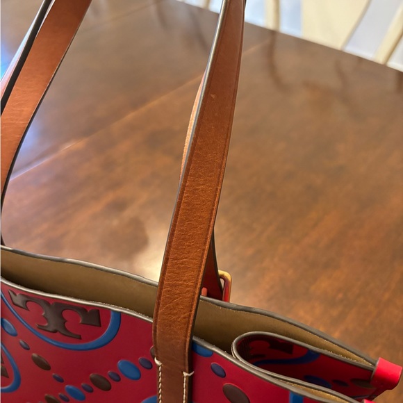 Tory Burch Tote, Red, Color of the Year - Picture 8 of 11